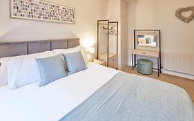 Host & Stay - The Avenue Victoria Apartment